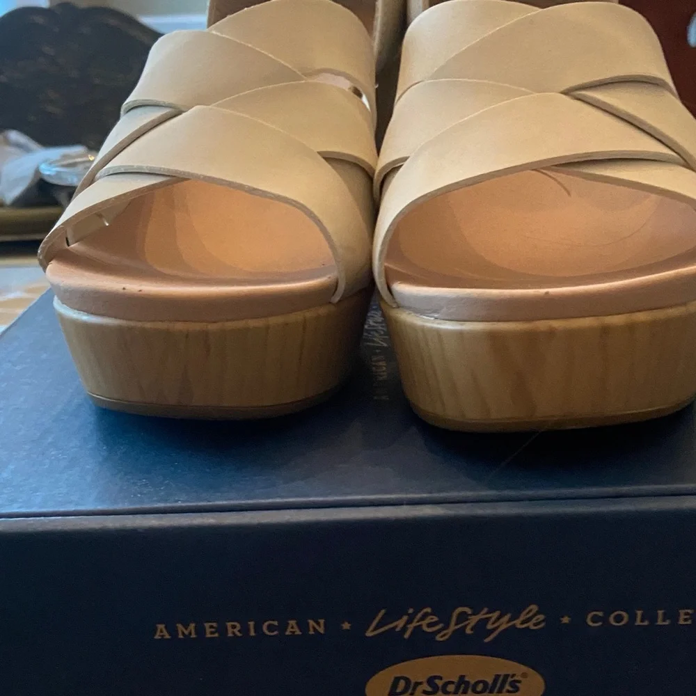 Dr. Scholl's Blissful Platform Sandal Size 7